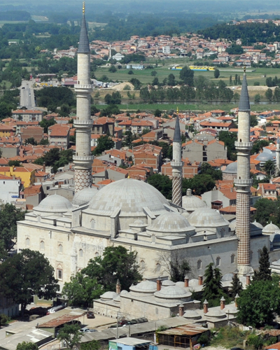 Üç Şerefeli Camii