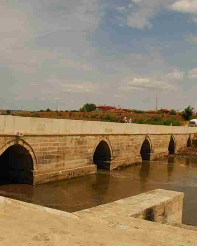 Yalnızgöz Köprüsü